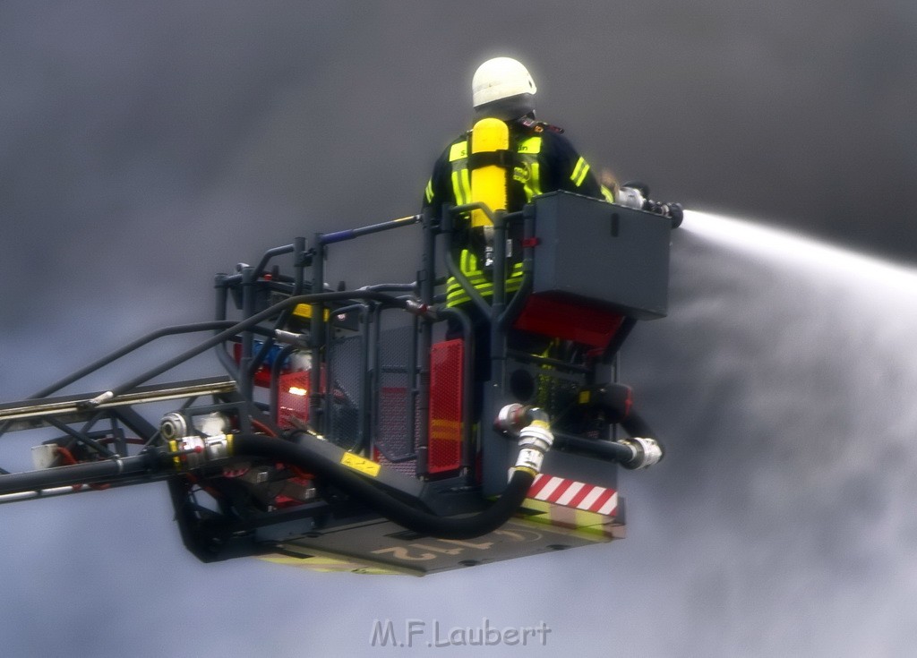 Grossbrand Halle Troisdorf Kriegsdorf Junkersring P056.JPG - Miklos Laubert